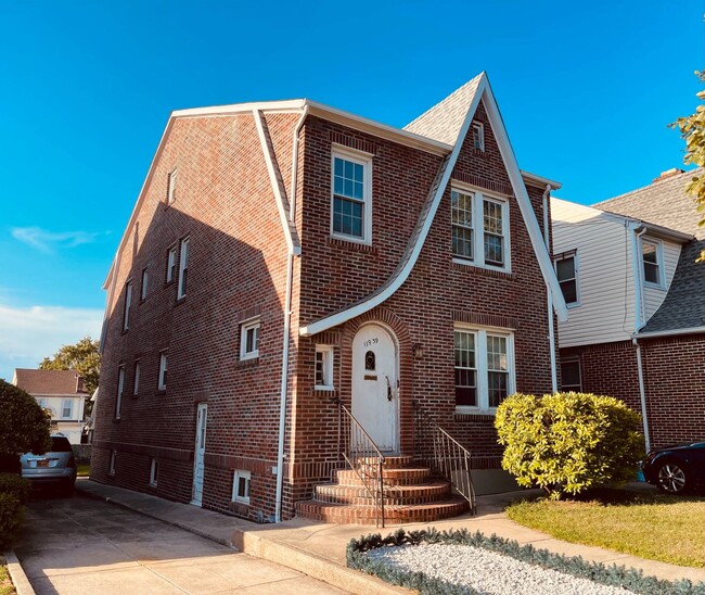 Primary Photo - 119-39 7th Ave