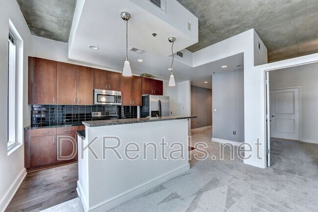 Building Photo - 44 Peachtree Pl NE