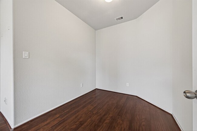 Building Photo - 20811 Birch Hts Trl