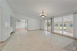 Building Photo - 10435 Andora Ave