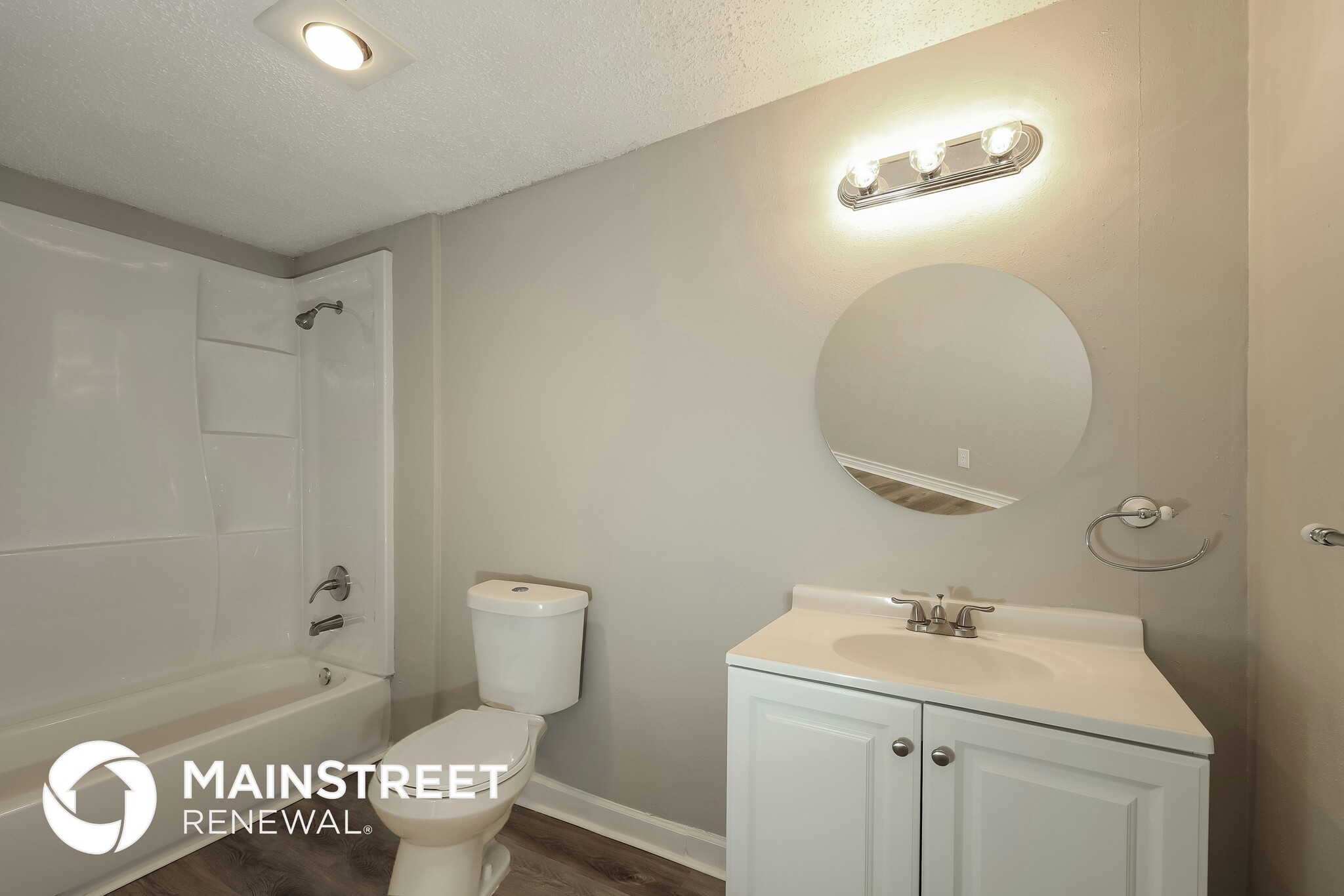 Building Photo - 6606 Gallery Oak St