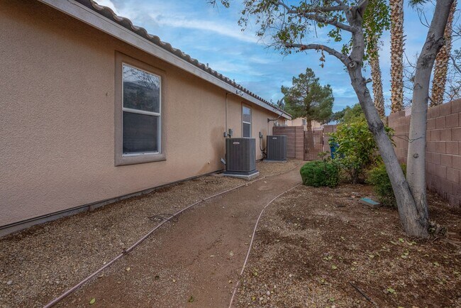 Building Photo - 8516 Dakota Trace Ct