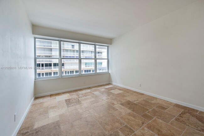 Building Photo - 4010 Galt Ocean Dr