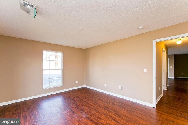 Building Photo - 117 Brookland Terrace