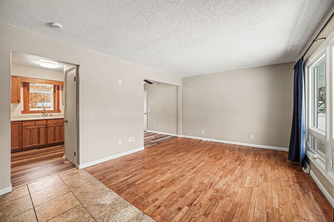 Building Photo - Updated- Well Maintained 3 bedroom Rental Home- $1650/Month