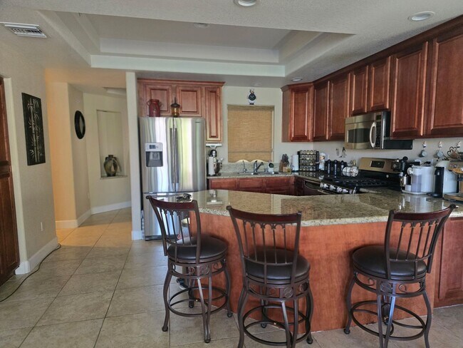 Building Photo - VACATION RENTAL - Condo on the River