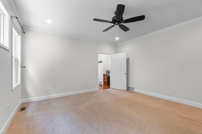 Building Photo - Beautiful Home in Walden Park