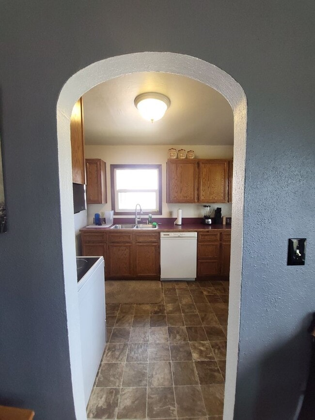 Building Photo - 2 Bedroom 1 Bath in Centralia