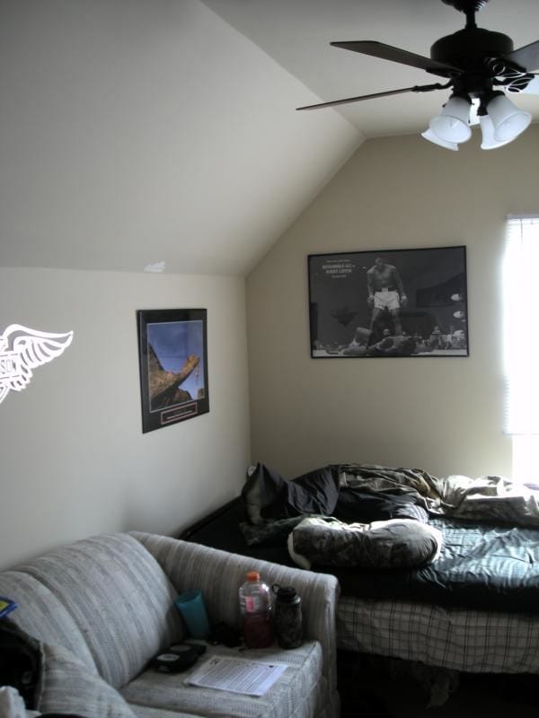 Building Photo - 1016 9th St S