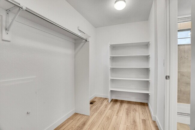Building Photo - $3,650.00 - 4 Beds 3 Baths Single Family H...