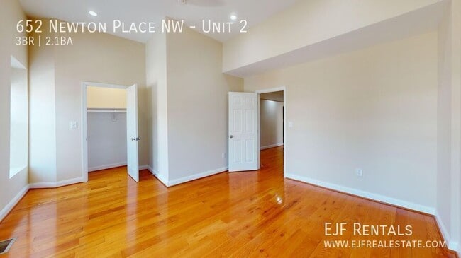 Building Photo - 652 Newton Pl NW