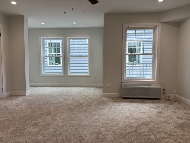 Building Photo - 1085 Whalley Ave