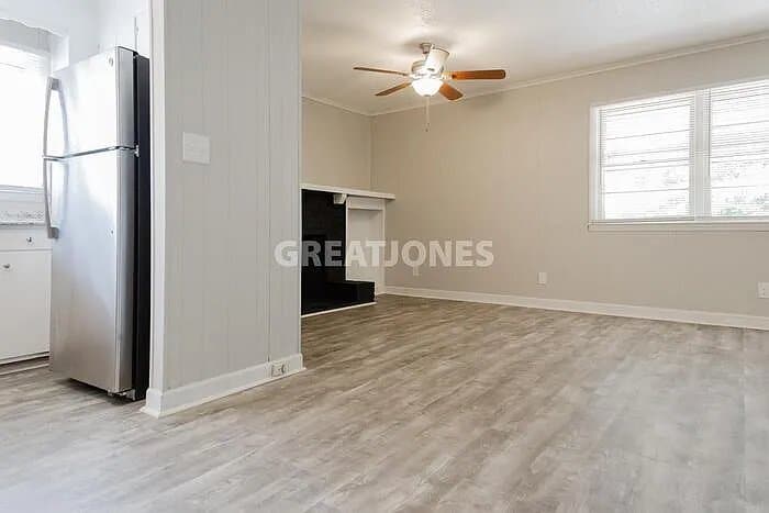 Building Photo - 5511 N Main St