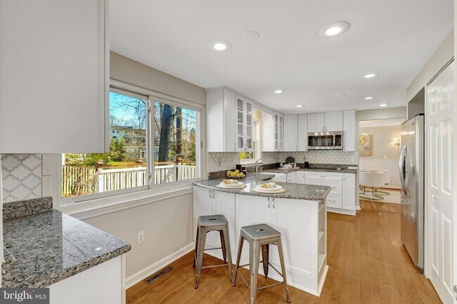 Building Photo - 2015 Freedom Ln