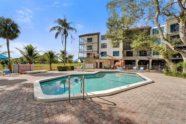 Building Photo - 3800 N Hills Dr