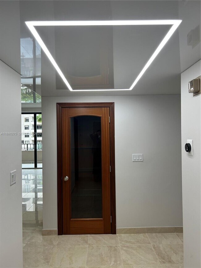 Building Photo - 251 Crandon Blvd