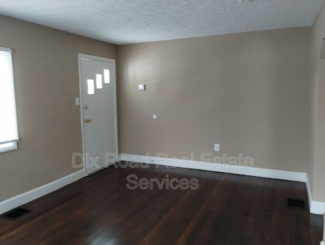 Building Photo - 1724 Parkamo Ave