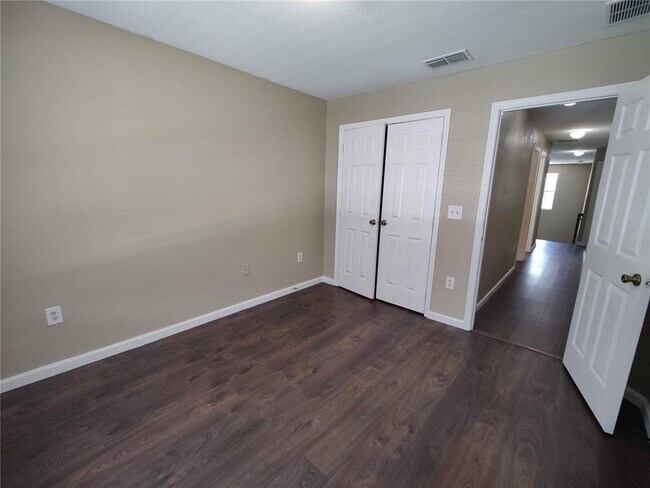 Building Photo - 2980 Ashland Ln S