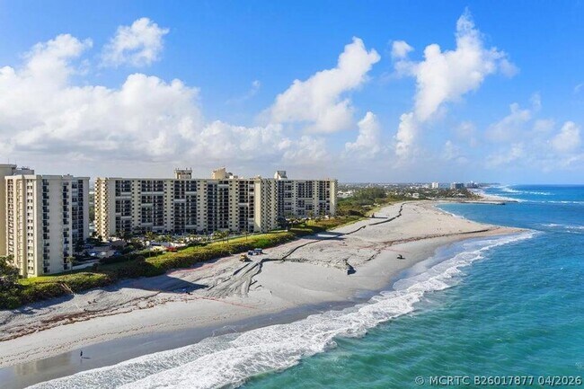 Building Photo - 200 Ocean Trail Way