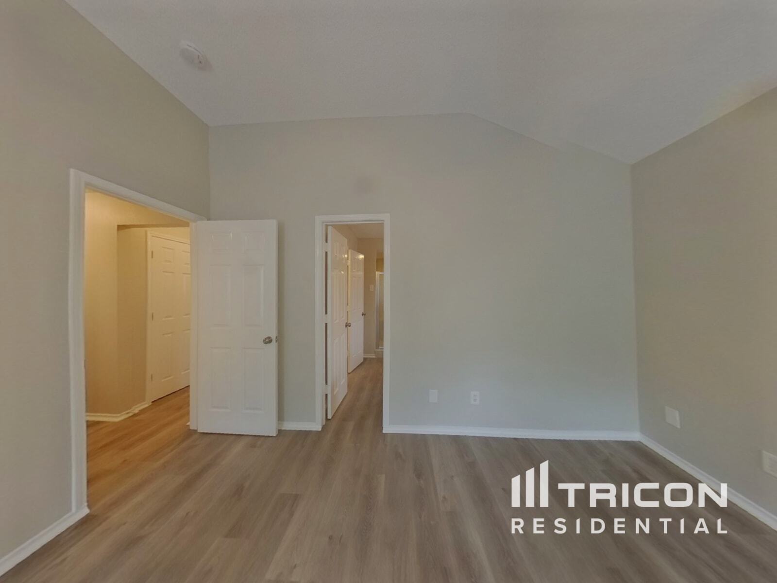 Building Photo - 837 Globe Ave