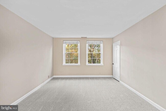 Building Photo - 3441 S Stafford St