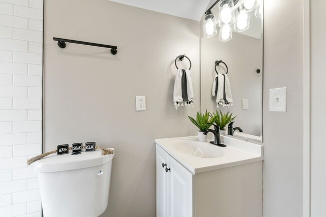 Building Photo - Charming 2-Story Home with Modern Updates ...
