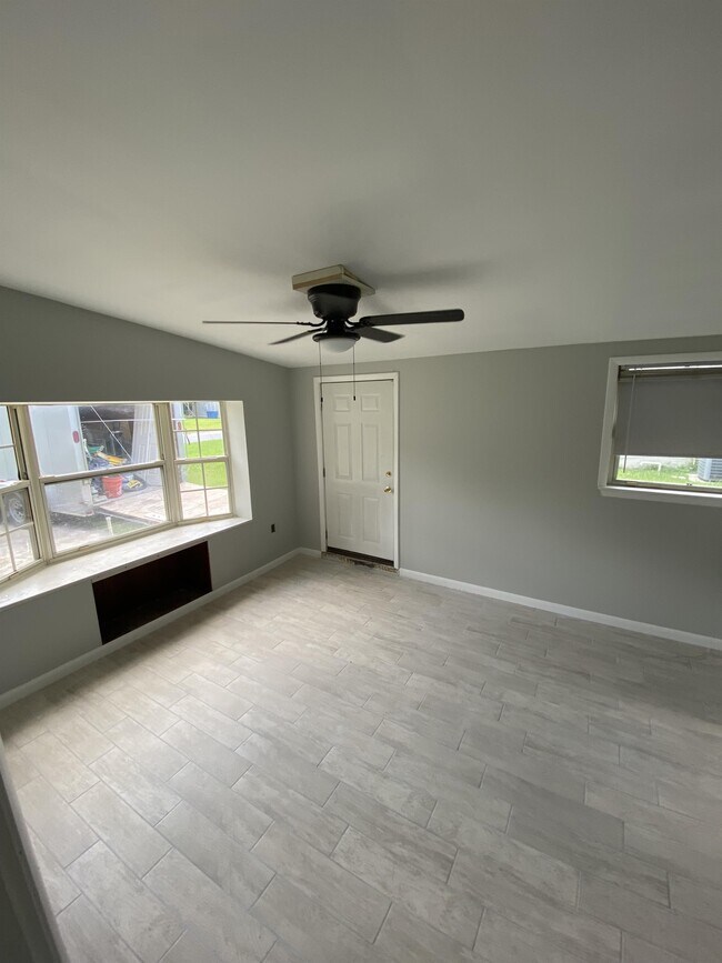 Building Photo - 2461 Quail Ave