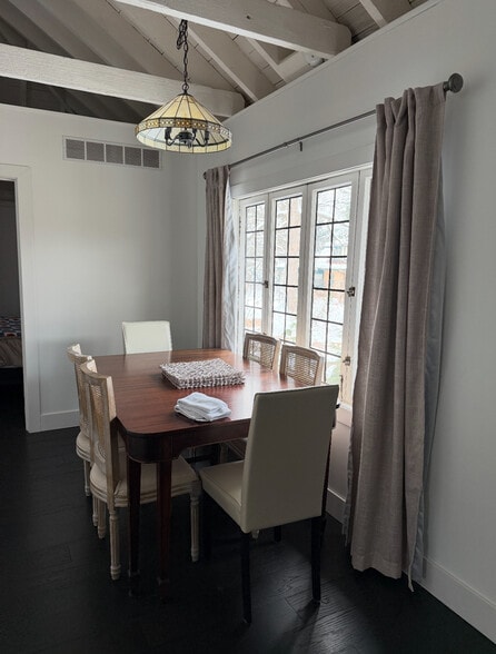 Building Photo - 3043 Wold Ave