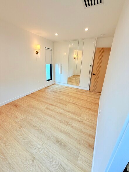 Primary Bedroom - 1265 Keniston Ave