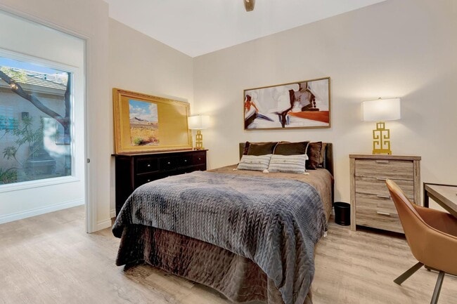 Building Photo - Queensridge Beauty - 5 bedroom on a 1/4+ acre lot