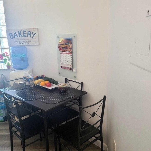 Building Photo - 5267 Europa Dr