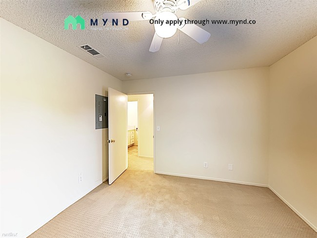 Building Photo - 3 br, 2 bath  - 4360 Fair Oaks Blvd