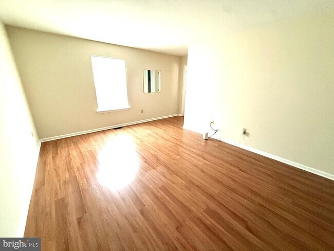 Building Photo - 402 Kiamensi Rd