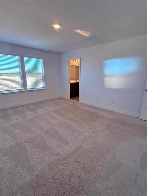 Building Photo - 513 Senca Pk