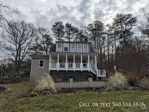 Building Photo - Charming Dutch Colonial in the County