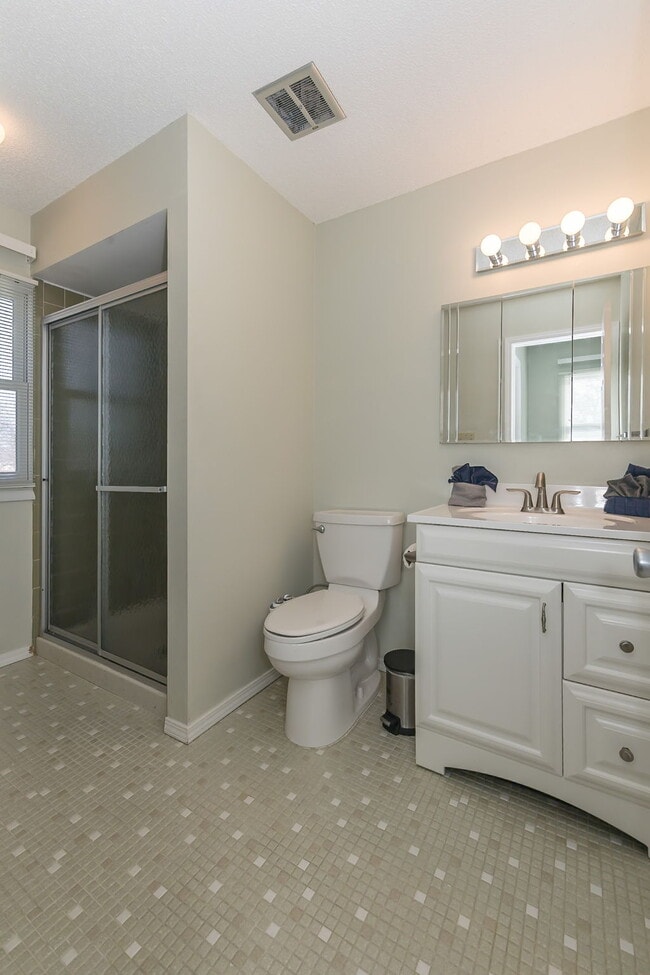 Building Photo - 2285 Hill House Rd