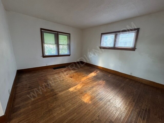 Building Photo - 1706 Sinclair St
