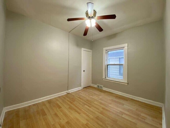 Building Photo - 7918 Force Ave