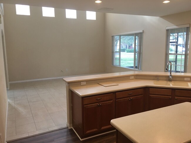 Building Photo - 3bed/2bath at Oaks National Golf Club