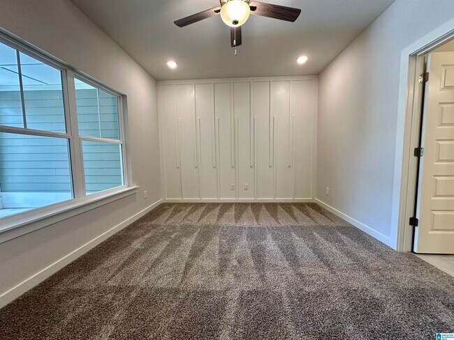 Building Photo - 1010 Unali Ln