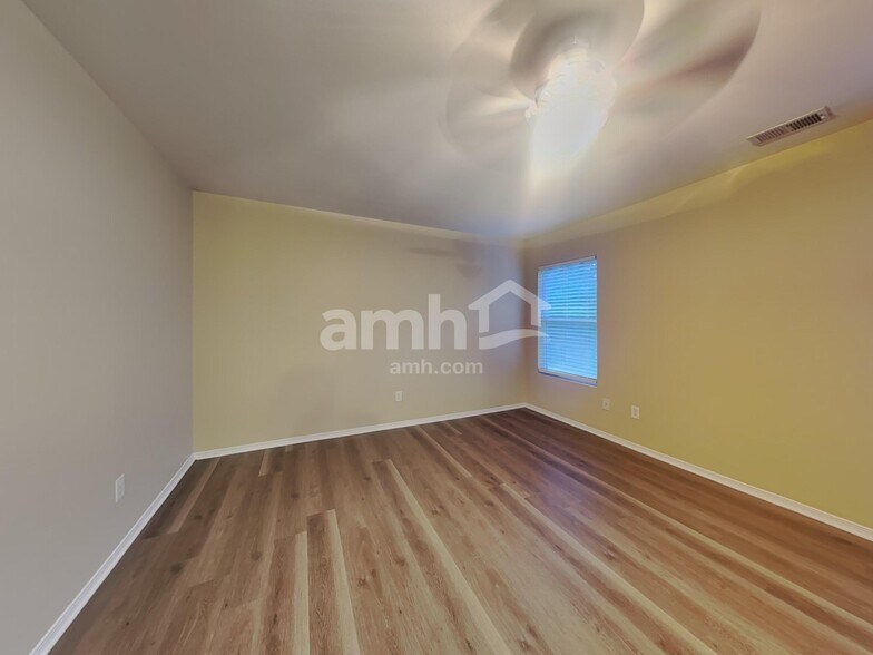 Building Photo - 1717 Cabarrus Crossing Dr