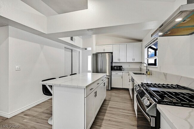 Building Photo - 4824 Norway Ln