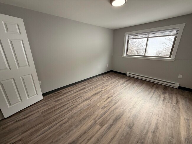 Building Photo - 95 Powers St