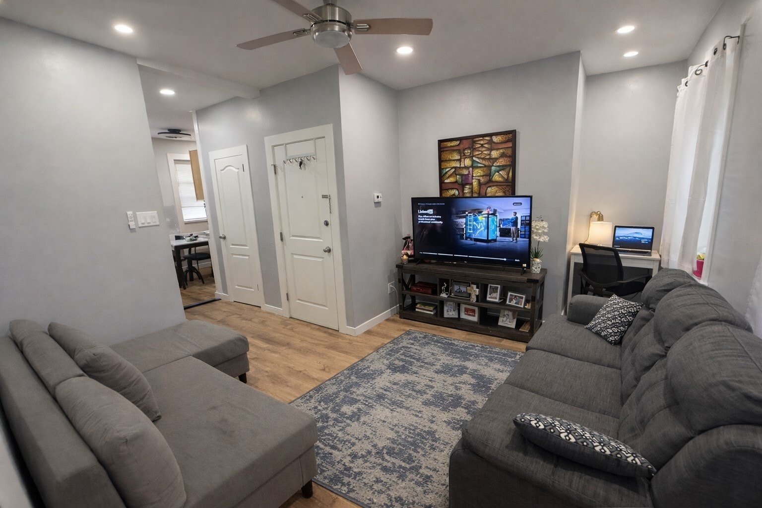 Building Photo - 80 Malcolm Ave