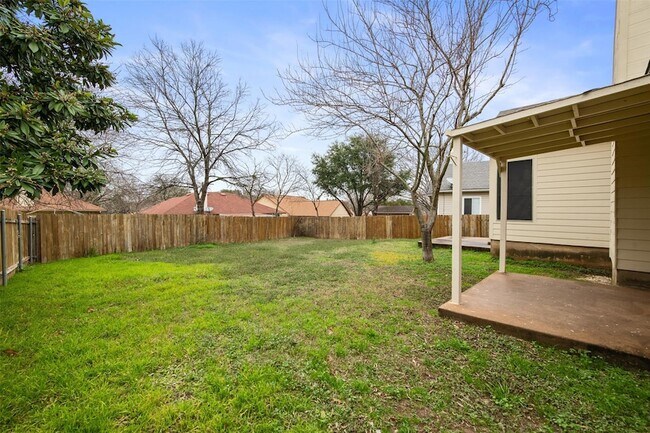 Building Photo - 14504 Sandy Side Dr