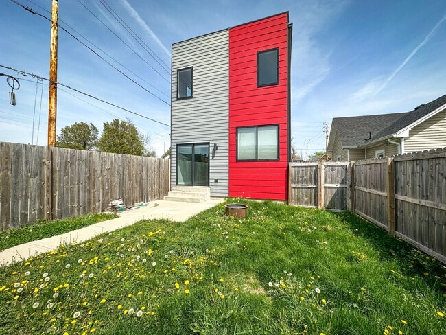 Building Photo - 1116 Dawson St