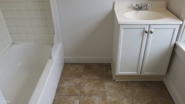 Building Photo - 3510 Louisa St