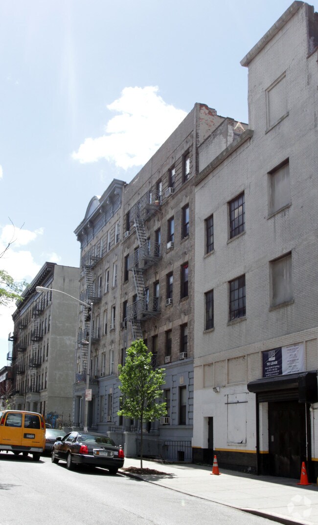 Primary Photo - 524 W 162nd St