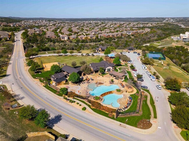 Building Photo - 17821 Limestone Spring Ln