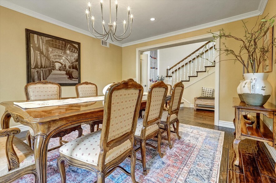 Building Photo - 4751 Topeka Dr